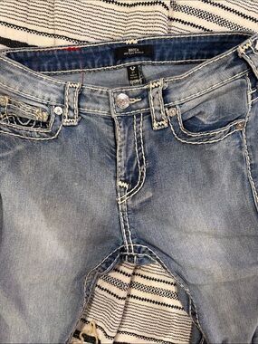 True Religion Women’s Light Blue Boot Cut Jeans with Contrast Stitching 27